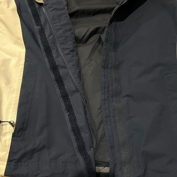 Henri Lloyd Navy and White Sail Jacket with Hood - Picture 8 of 8